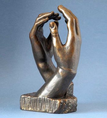 Escultura De Manos Inspirada En La Catedral De Rodin
